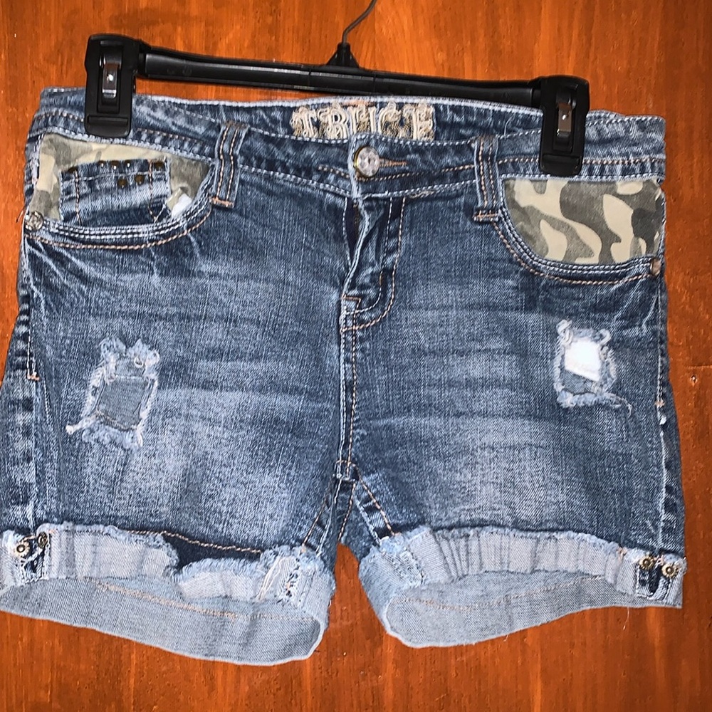 Truce Denim distressed short shorts